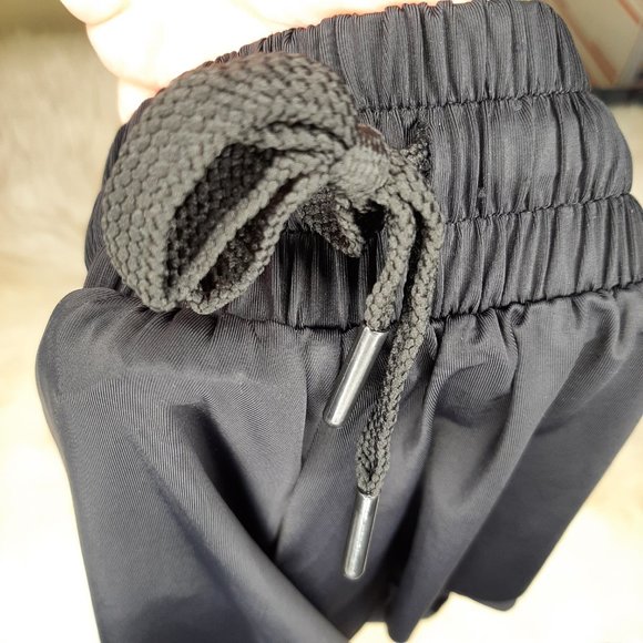 NWOT!!!  Lightweight Tulip Style running Shorts Black, inner shorts!!! - Picture 5 of 7